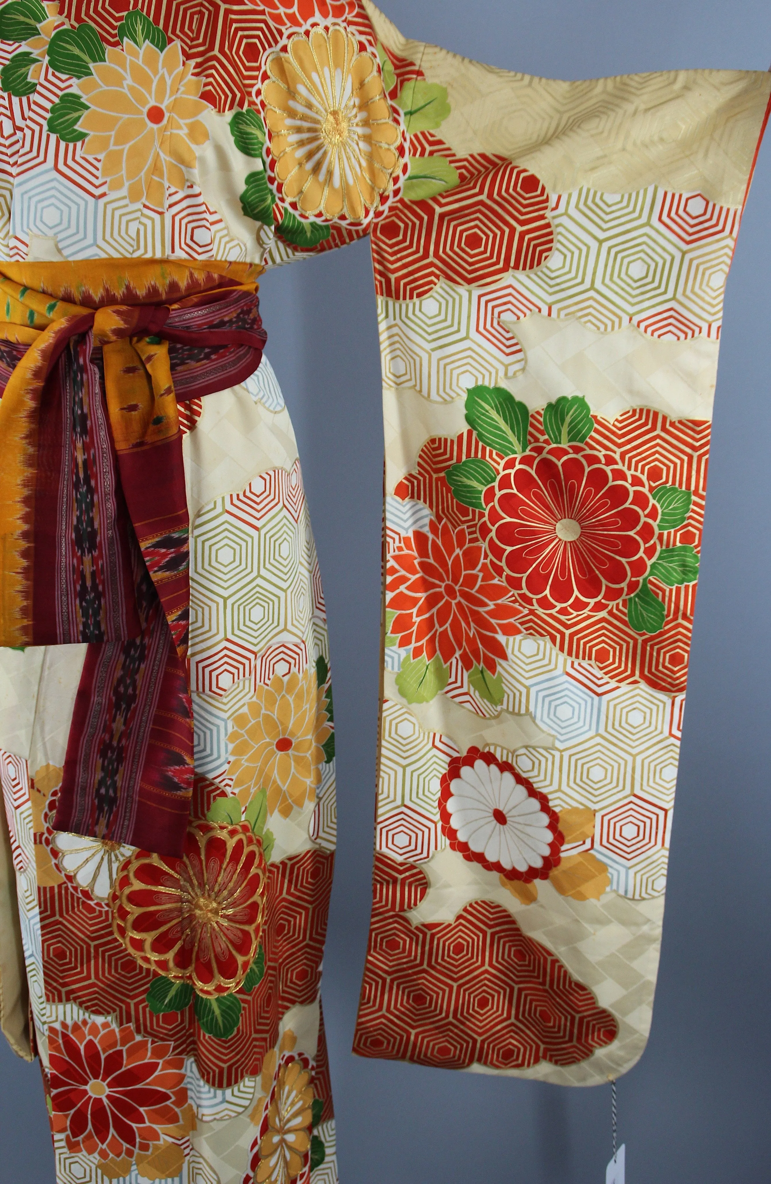 1960s - 1970s Vintage Silk Kimono Robe / Gold Orange Floral Furisode