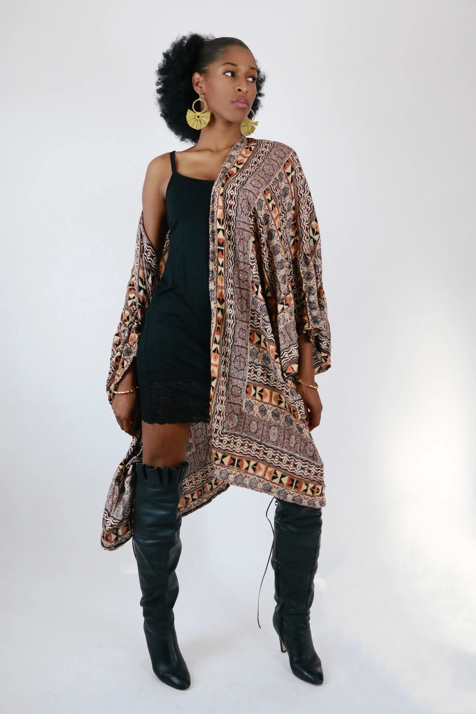 Banou Ruffle Kimono