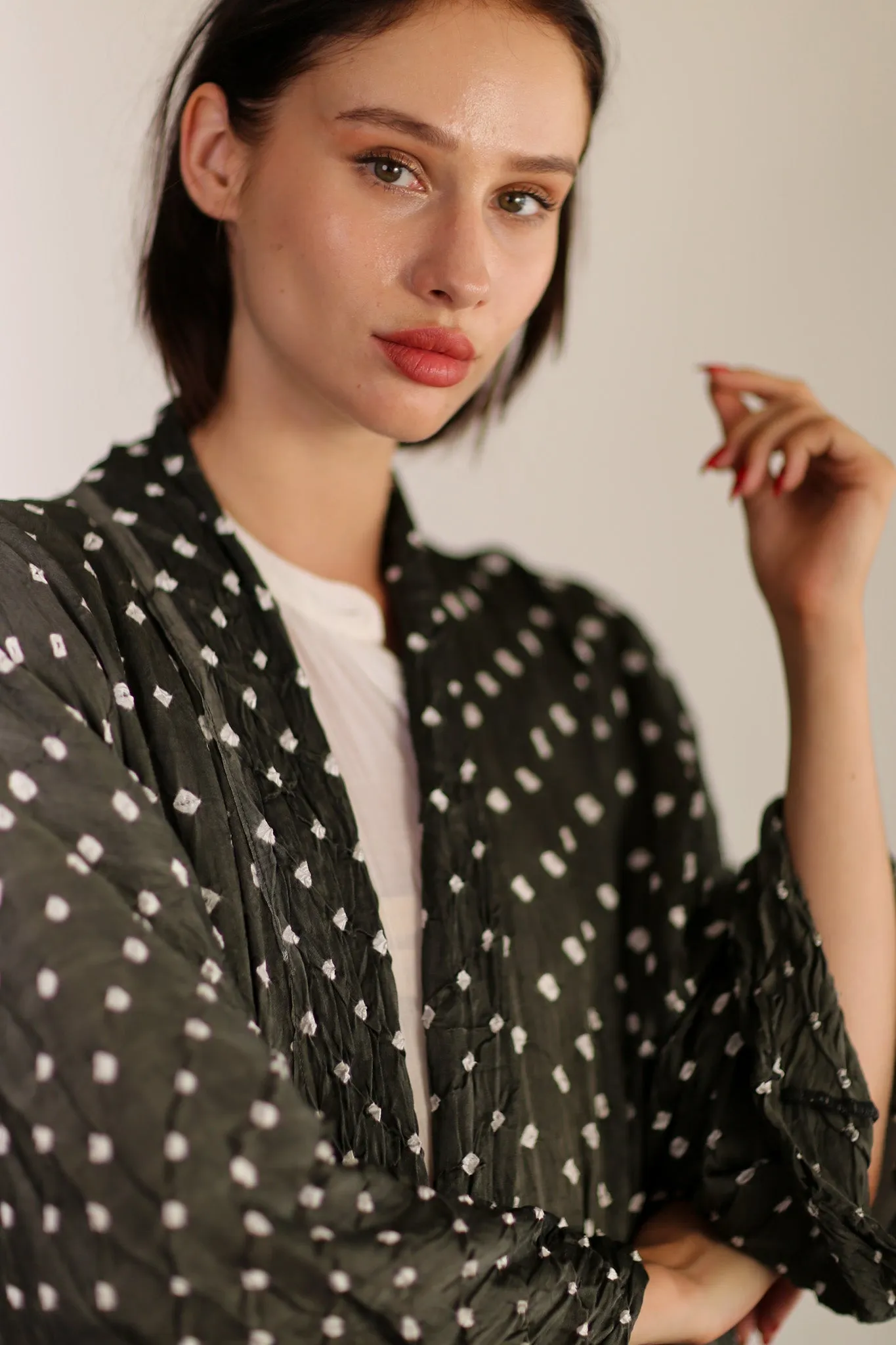 BLACK DOT SILK KIMONO LUNI
