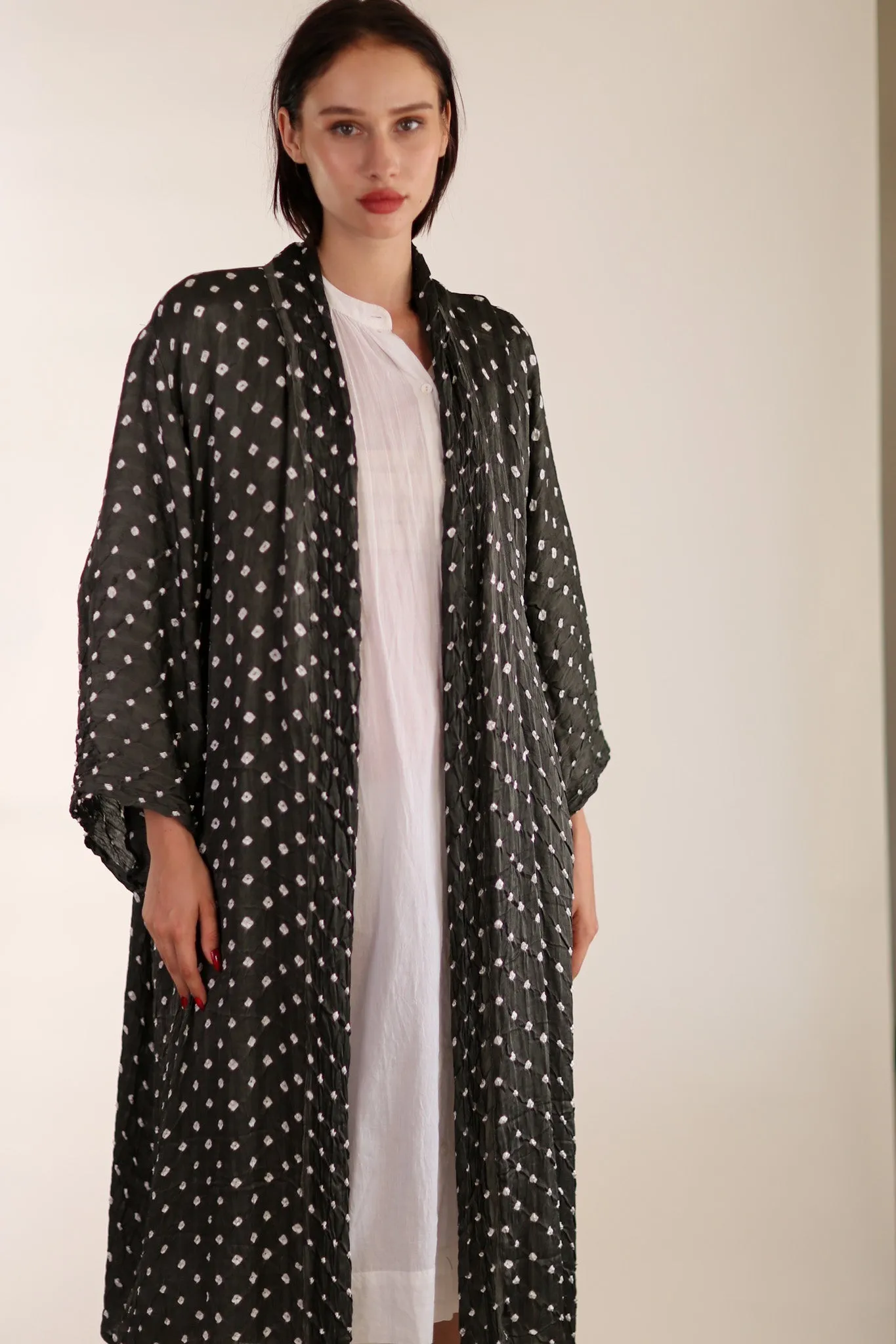 BLACK DOT SILK KIMONO LUNI