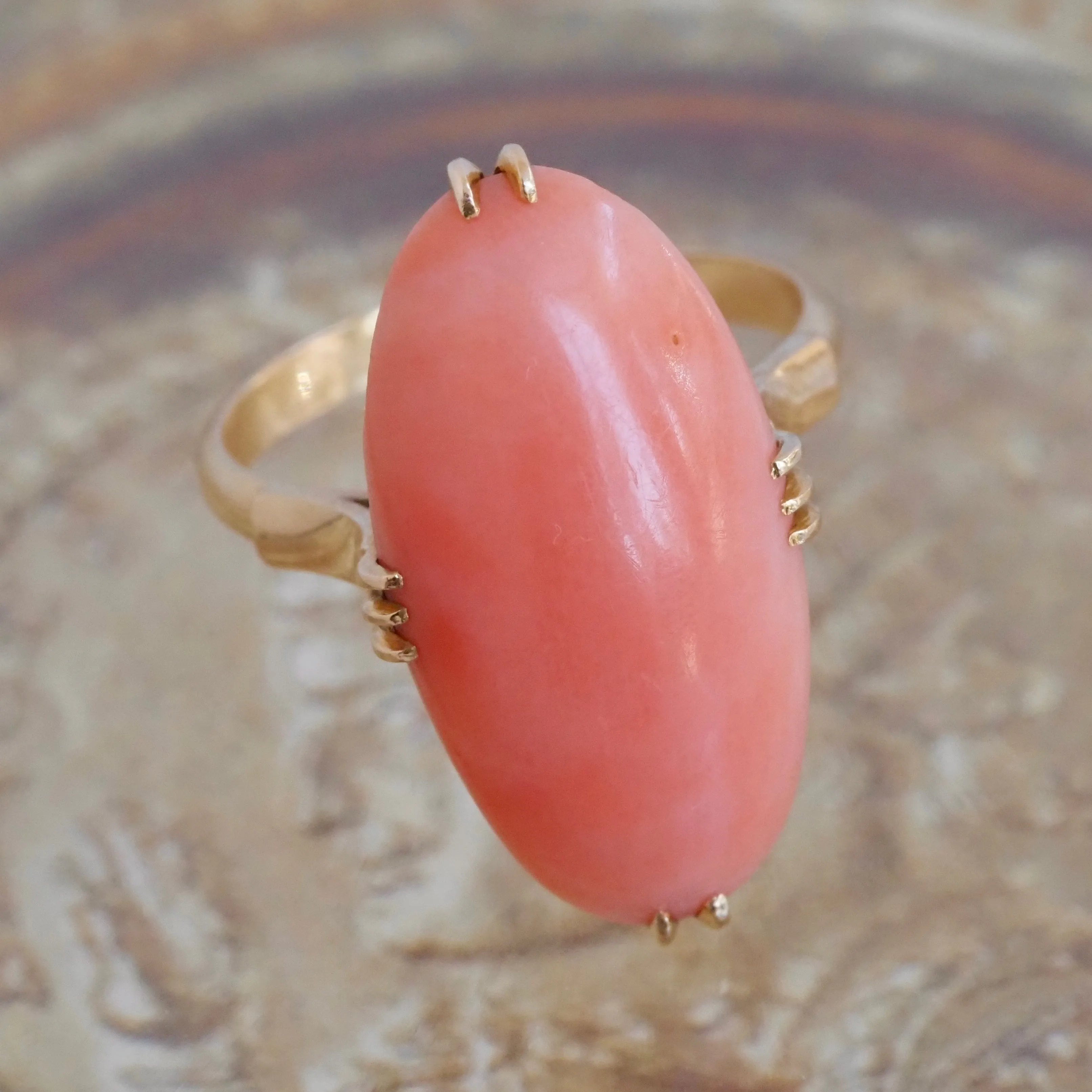 Mid Century Oval Coral 18k Gold Ring
