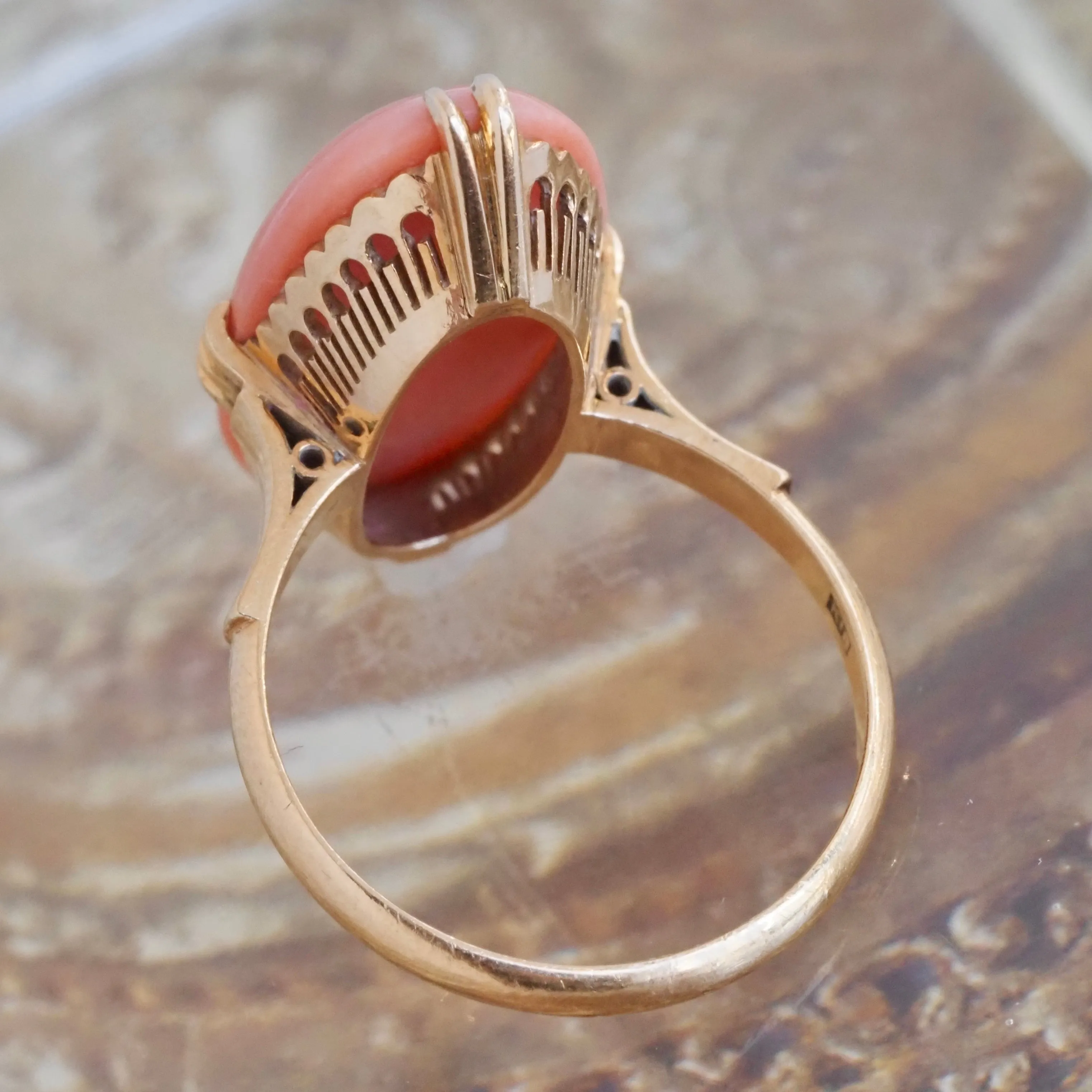Mid Century Oval Coral 18k Gold Ring